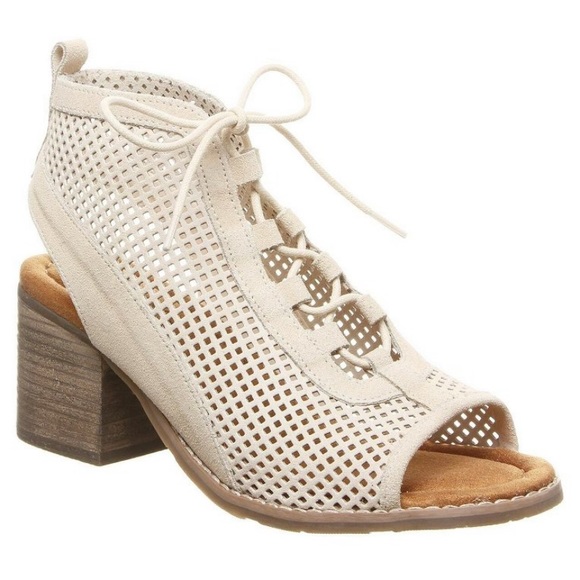 BearPaw Shoes - Women’s Bearpaw Vienna Ivory Sandals